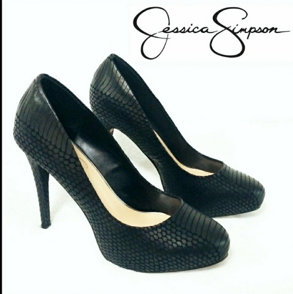 8.5 Jessica Simpson Snakeskin Heels